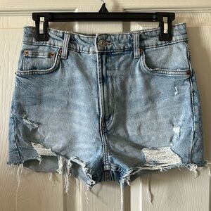 Zara Women’s Distressed Cut Off Jean‎ Shorts Size 6